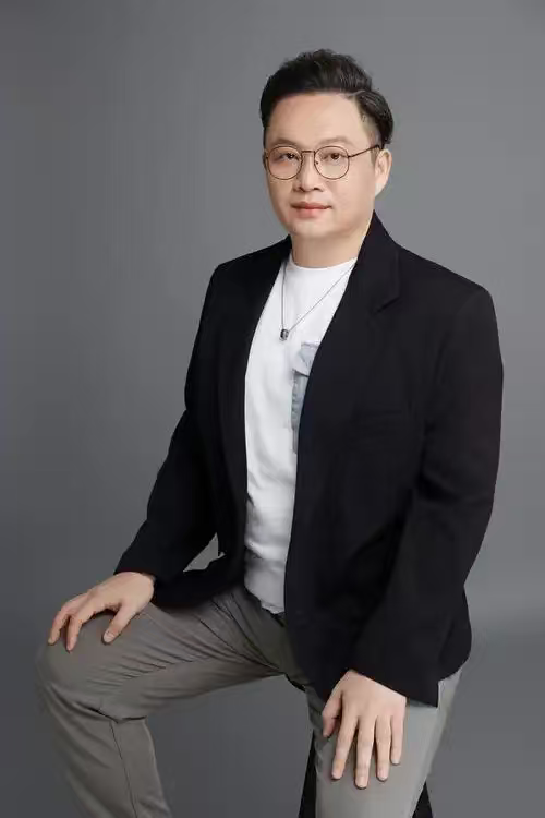 杨新宇
